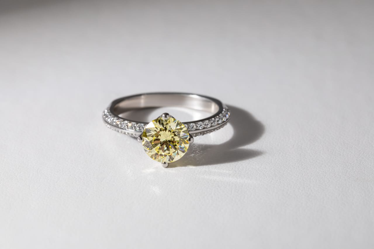 Top 5 Ways To Propose Your Partner With Stunning Yellow Diamond Engagement Ring